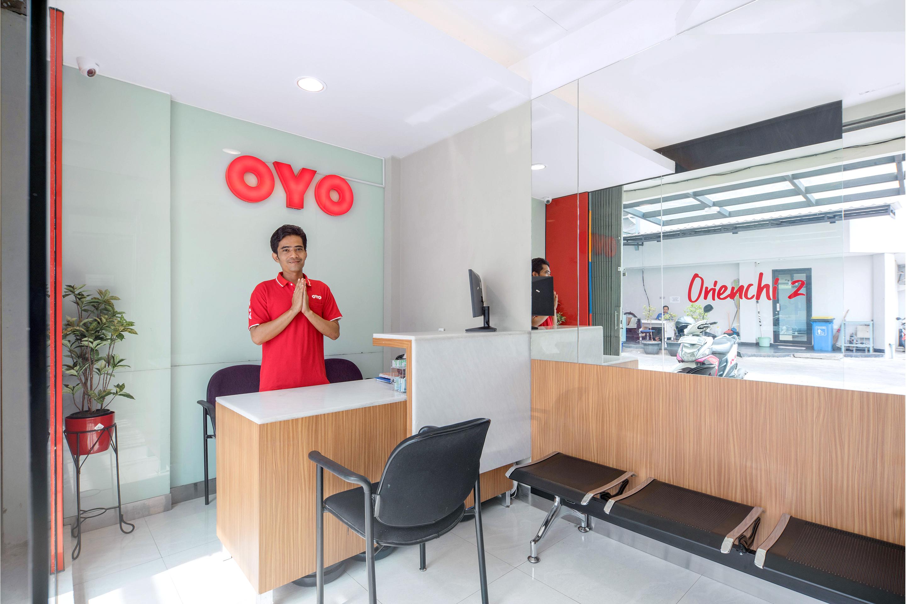 Super Oyo Capital O 1121 Orienchi 2 Hotel Jakarta Buitenkant foto