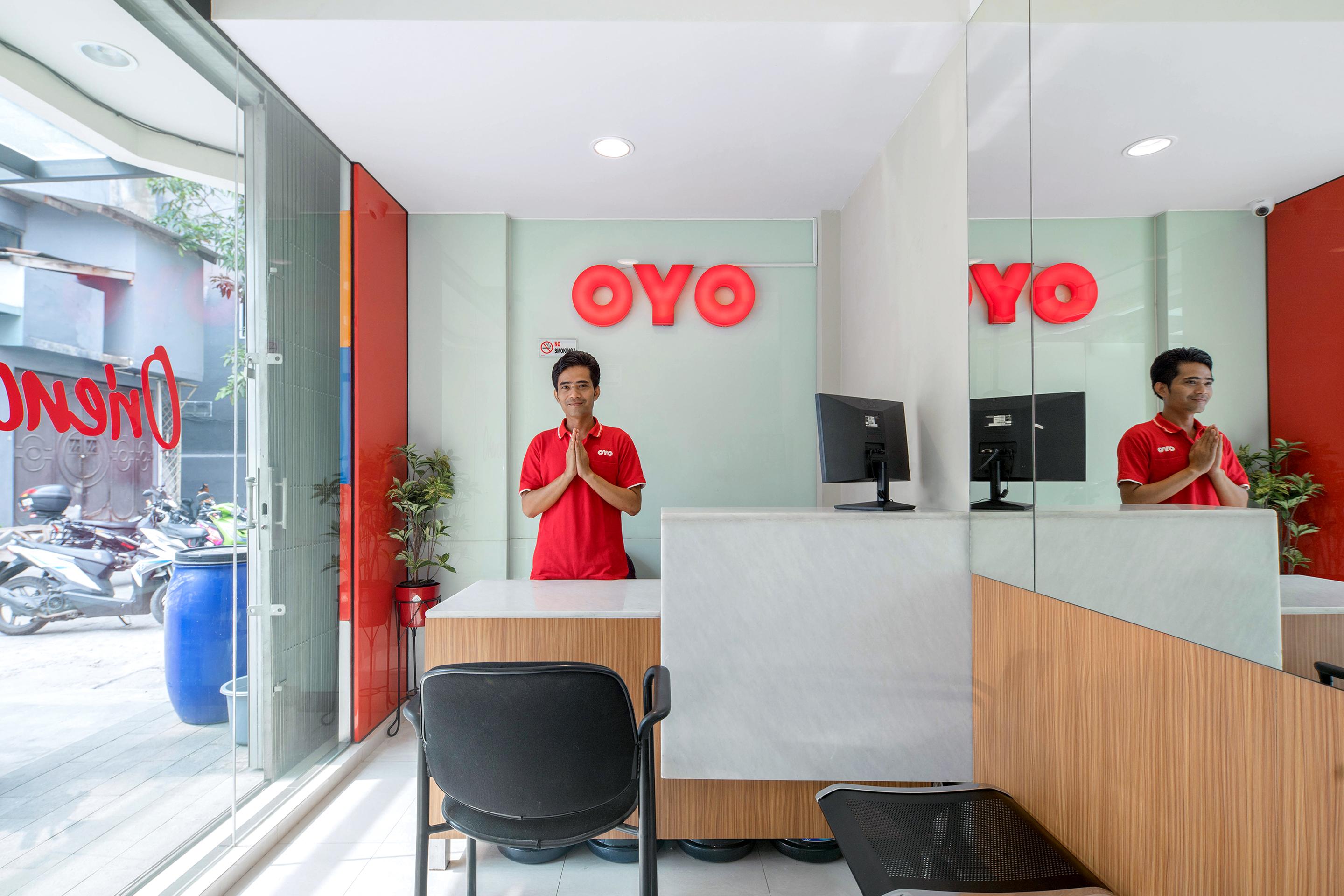Super Oyo Capital O 1121 Orienchi 2 Hotel Jakarta Buitenkant foto
