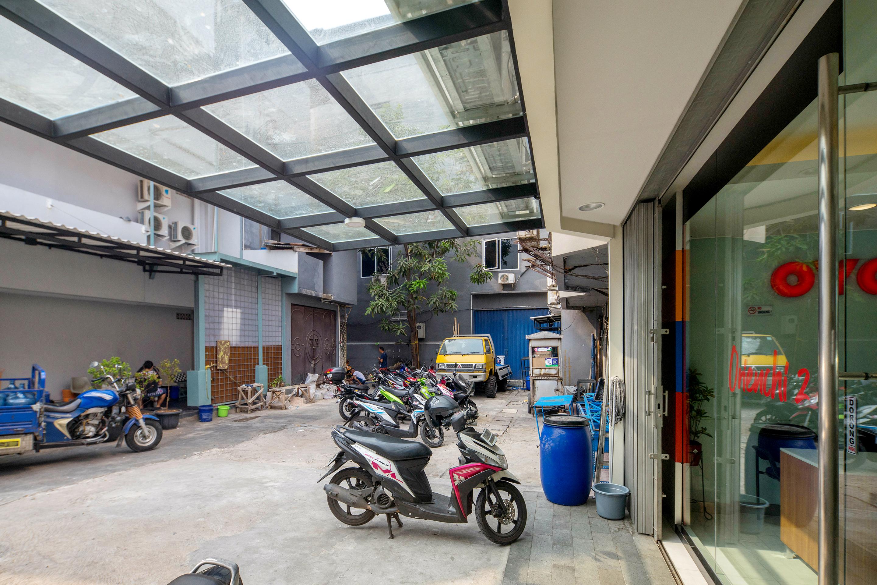 Super Oyo Capital O 1121 Orienchi 2 Hotel Jakarta Buitenkant foto