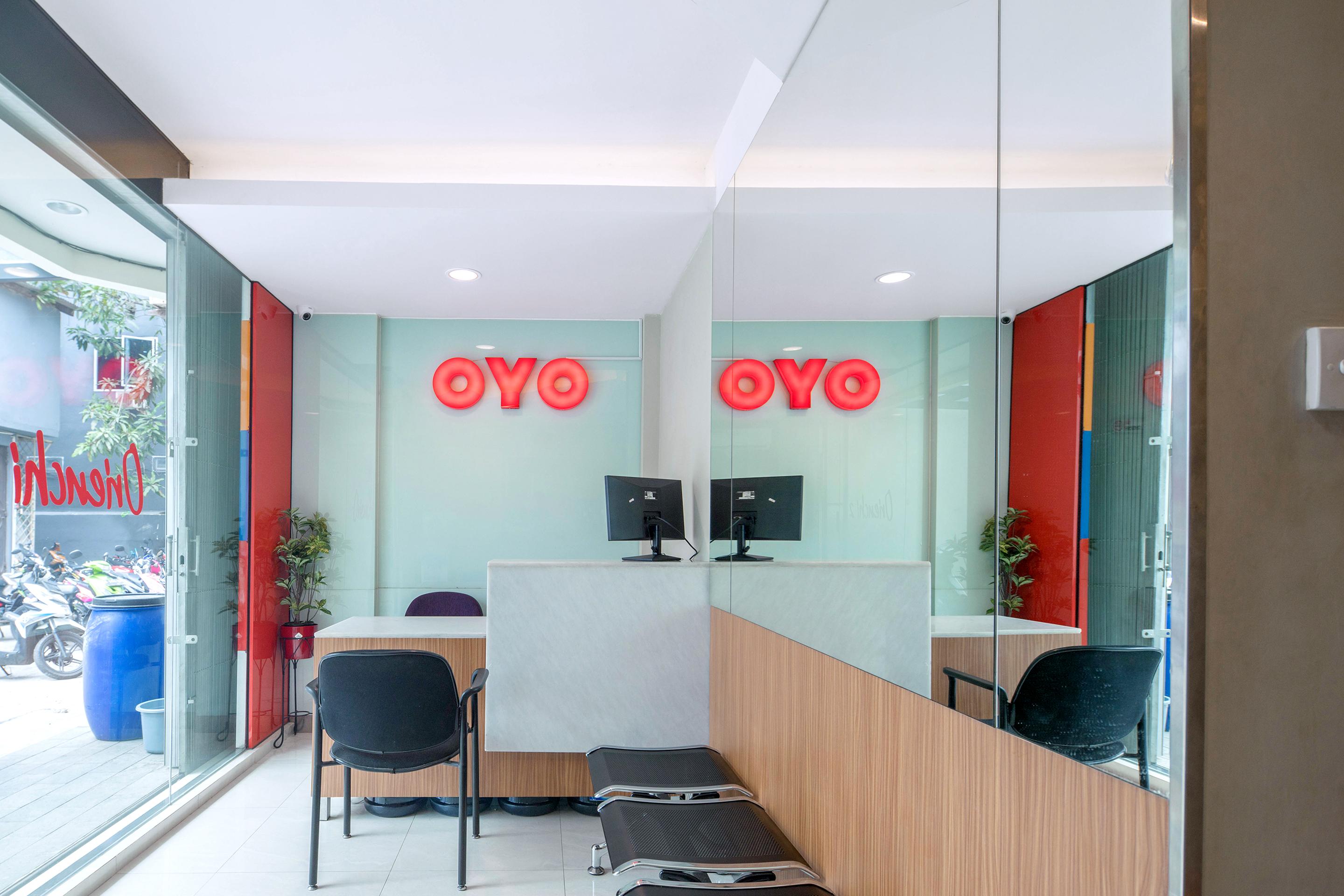 Super Oyo Capital O 1121 Orienchi 2 Hotel Jakarta Buitenkant foto